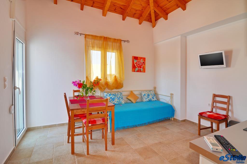 Estella Studios Elafonissos Zimmer foto